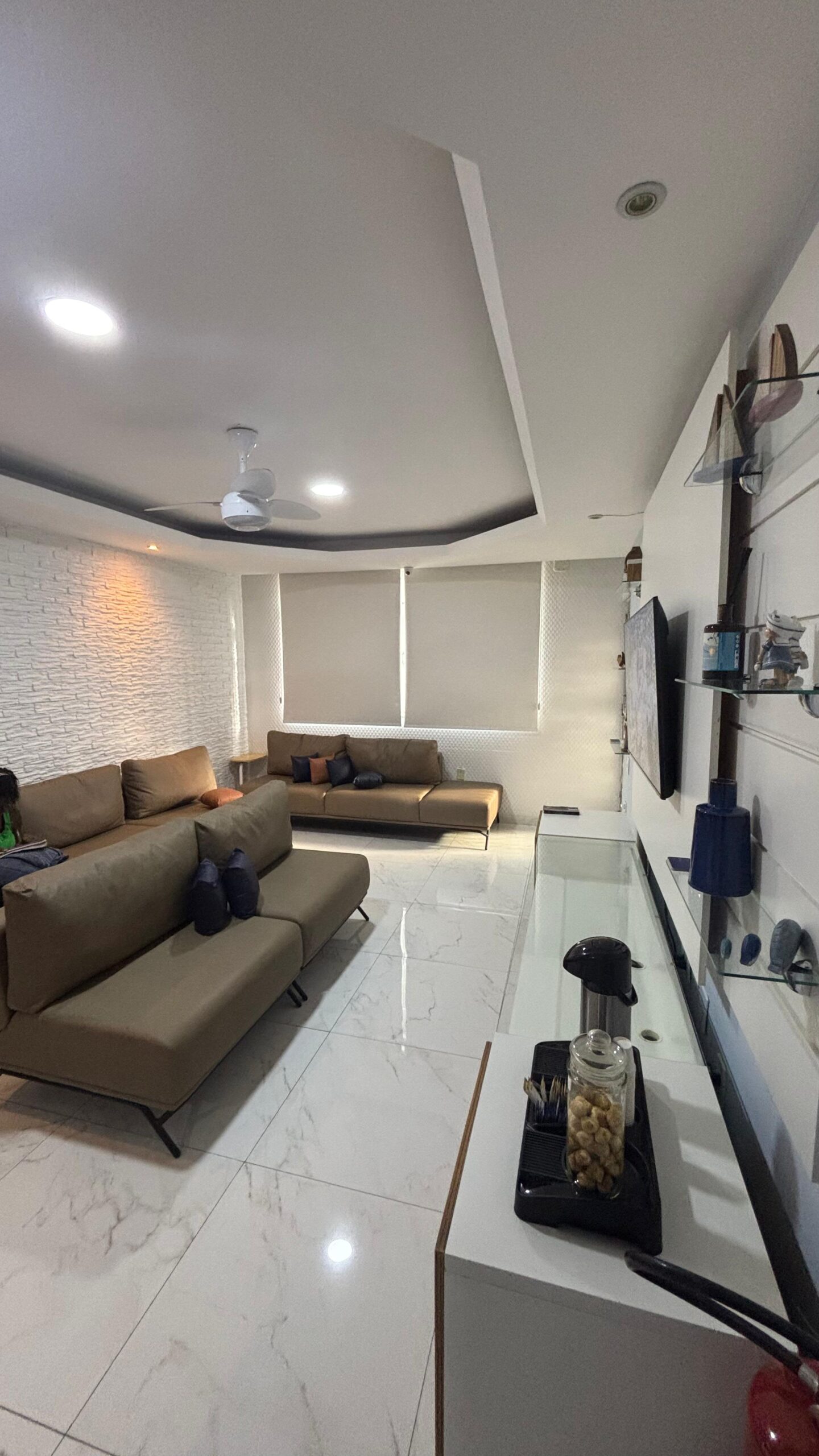 Cl&iacute;nica Azul Marinho &mdash; foto 1